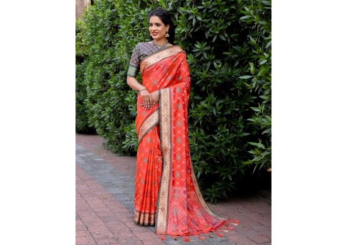 LAJVANTI IKKAT PATOLA SILK SAREE 