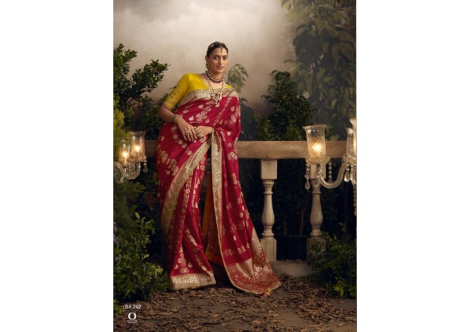 Kimora Radha Rani Pure Dola Silk with Fancy Based Fabric Saree Pink 2